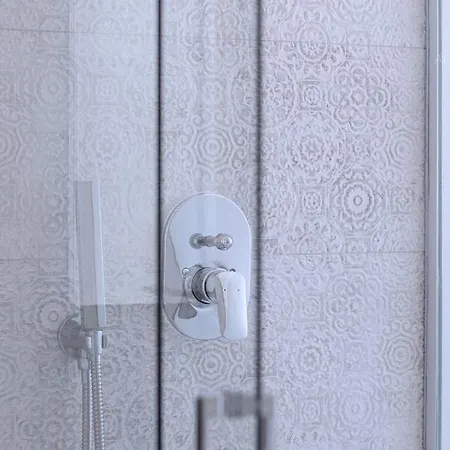 Contemporary 8 Min To Puerto Banus Estepona