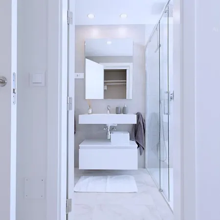 Contemporary 8 Min To Puerto Banus Appartement *