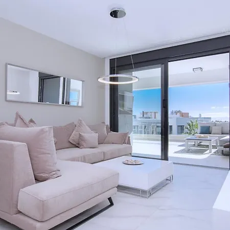 Contemporary 8 Min To Puerto Banus Appartement Estepona