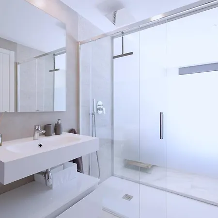 Contemporary 8 Min To Puerto Banus Appartement Estepona