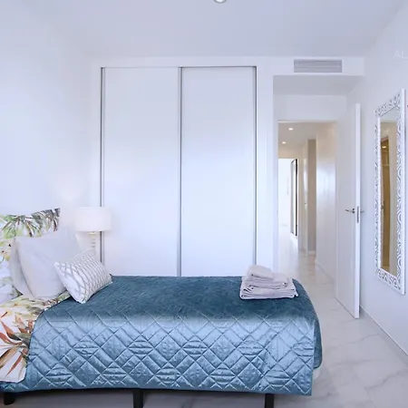 Apartment Contemporary 8 Min To Puerto Banus