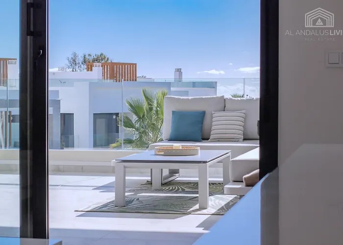 Contemporary 8 Min To Puerto Banus