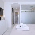 Contemporary 8 Min To Puerto Banus