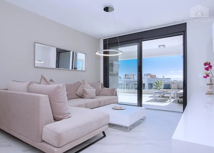 Contemporary 8 Min To Puerto Banus Apartamento Estepona