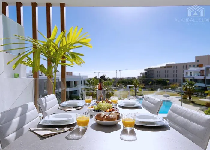 Contemporary 8 Min To Puerto Banus Estepona
