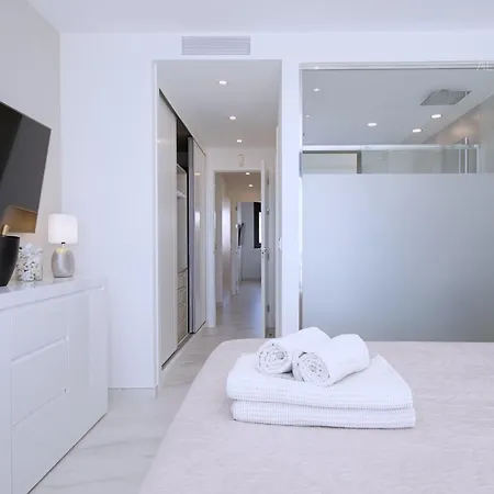 Contemporary 8 Min To Puerto Banus